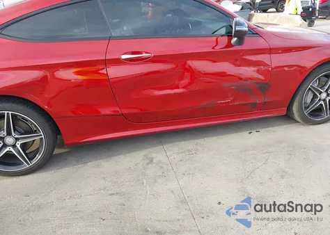 2017 Mercedes-Benz C 300 z USA, uszkodzony, nr VIN WDDWJ4JB2HF353613